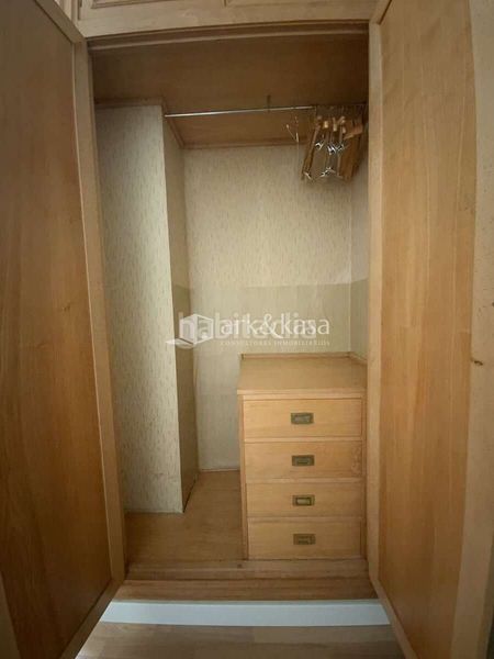 Foto 818f4aa5-84fa-475a-b737-ff4866f5ad94. Rent flat in Aiora Valencia