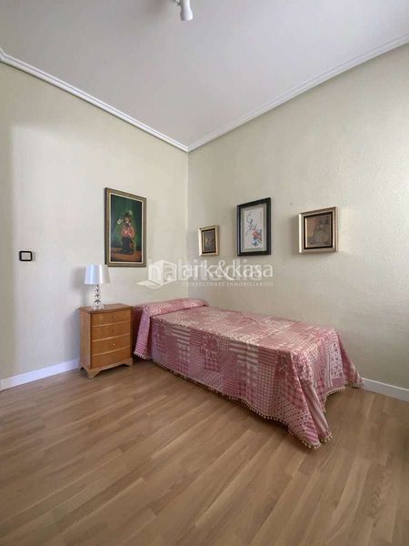 Foto fee2c30e-d28c-42b1-9da9-d9787166cb1c. Rent flat in Aiora Valencia
