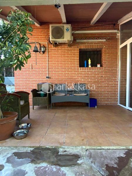 Foto 402cd8db-d03c-4ab0-9eaa-93082de770e4. Xalet amb calefacció aparcament a La Cañada Paterna