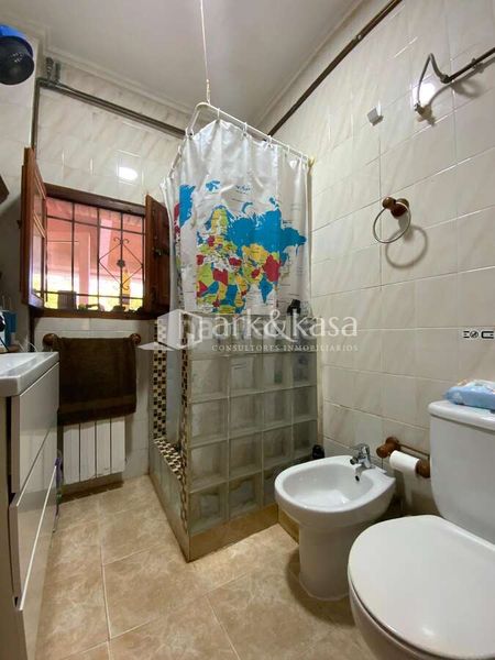 Foto ba7bb626-1039-455c-8bfd-24e0f663fc83. Xalet amb calefacció aparcament a La Cañada Paterna