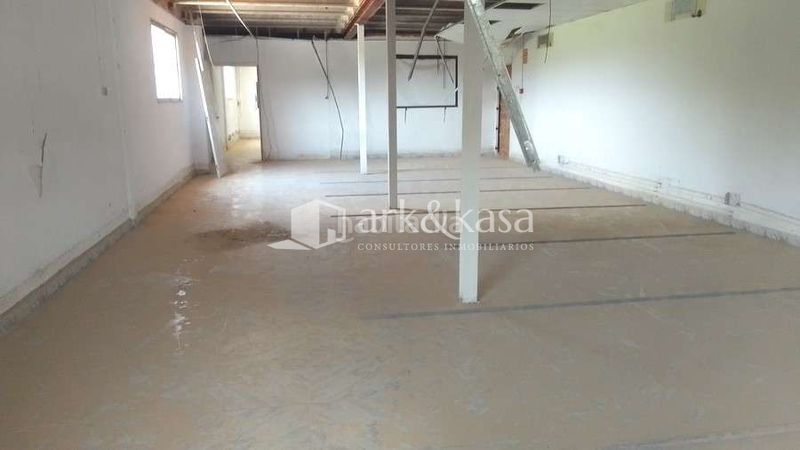 Foto 4a975d59-c800-4409-85ef-37e384ebd587. Location bâtiment à usage industriel dans Beniparrell