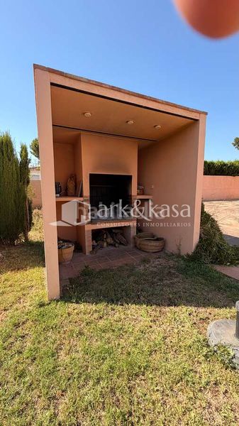 Foto 5e1c4b9d-df52-436e-8569-b94f4c3fc236. Xalet amb calefacció aparcament piscina a Rascanya Pobla de Vallbona (la)