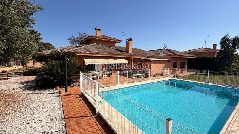 Foto 727b2989-1b3f-4033-99e0-82633715cc6e. Xalet amb calefacció aparcament piscina a Rascanya Pobla de Vallbona (la)