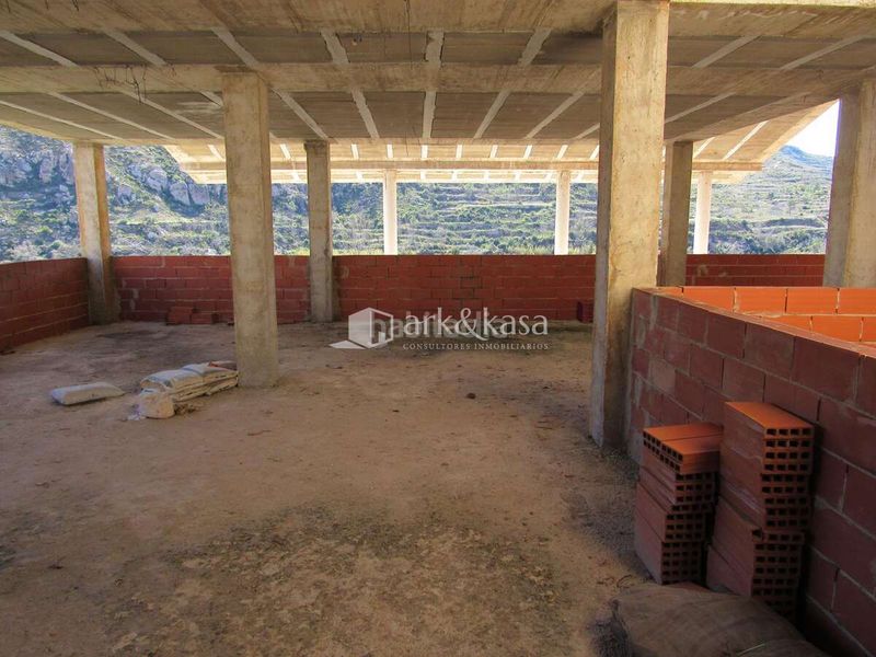 Foto 8a4b7ce4-6bf8-4e87-bbbb-35a3b6f08e28. Terreny residencial a Bugarra