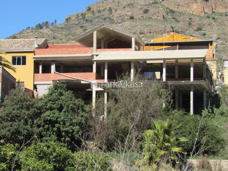 Foto a0f374da-efc0-4727-b6c7-e61c687bb610. Terreny residencial a Bugarra