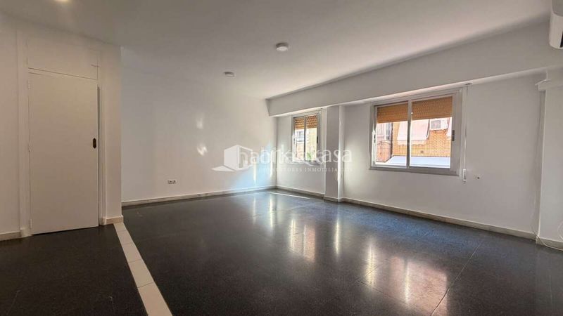 Foto 6d418f3e-c1fb-444a-b0e6-6ccc2d3c1107. Rent flat in Aiora Valencia