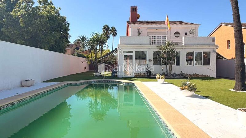 Foto 93d2ac18-22be-4044-b1ea-864445236d95. Xalet amb calefacció aparcament piscina a San Antonio de Benagéber