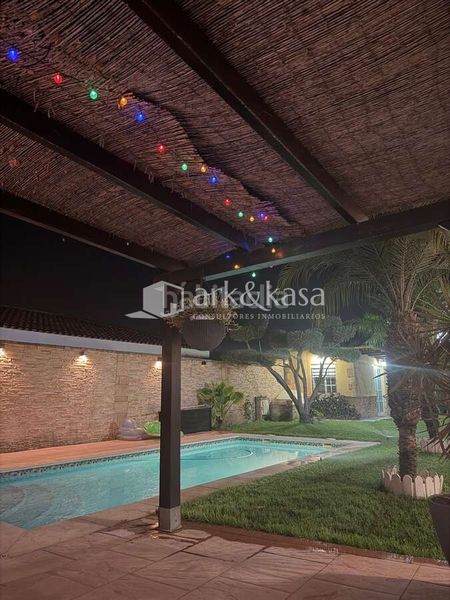 Foto 026c0921-e18a-49b7-806f-ee427a5d5fd5. Chalet con riscaldamento parcheggio piscina in Urbanizaciones Llíria