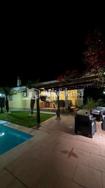 Foto 076c867d-05e0-4464-8876-f6f44da99f89. Chalet con riscaldamento parcheggio piscina in Urbanizaciones Llíria