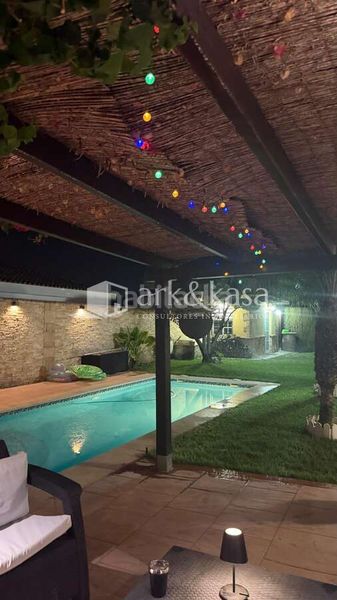 Foto b2c9c600-cb87-4336-99a9-565d71b3828d. Chalet con riscaldamento parcheggio piscina in Urbanizaciones Llíria