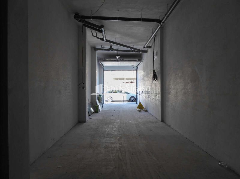 Foto 0348a97c-f979-4a98-8162-f6d1653257e8. Rent business premise in Russafa Valencia