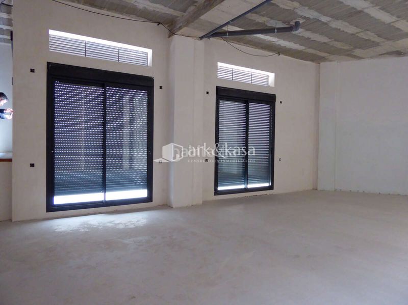 Foto 65824121-4f7b-4117-93d8-bafd2a14b728. Rent business premise in Russafa Valencia