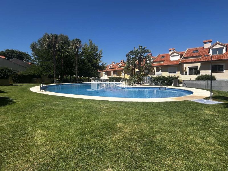 Foto 1d0a62b5-2b2d-44eb-b395-780410d1af03. Lloguer casa adossada amb calefacció aparcament piscina a Bétera