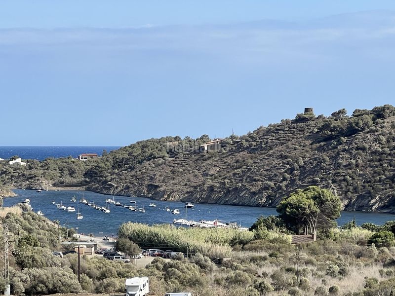 Foto ef1e71bd-28e1-4aca-b6b1-03ac20fe5d1a. Terreny residencial a Cadaqués