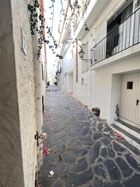 Foto 752fd63b-41b9-46f1-b20c-463f51a761c2. Casa  de pueblo con mucho encanto y vistas al mar.casa de pueblo con vistas al mar y excelente ubicación, situada en medio de cadaq en Cadaqués
