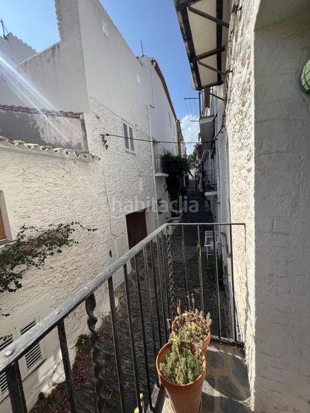 Foto ae81ac34-b5d0-4262-8c04-8dce66ee16d1. Casa  de pueblo con mucho encanto y vistas al mar.casa de pueblo con vistas al mar y excelente ubicación, situada en medio de cadaq en Cadaqués