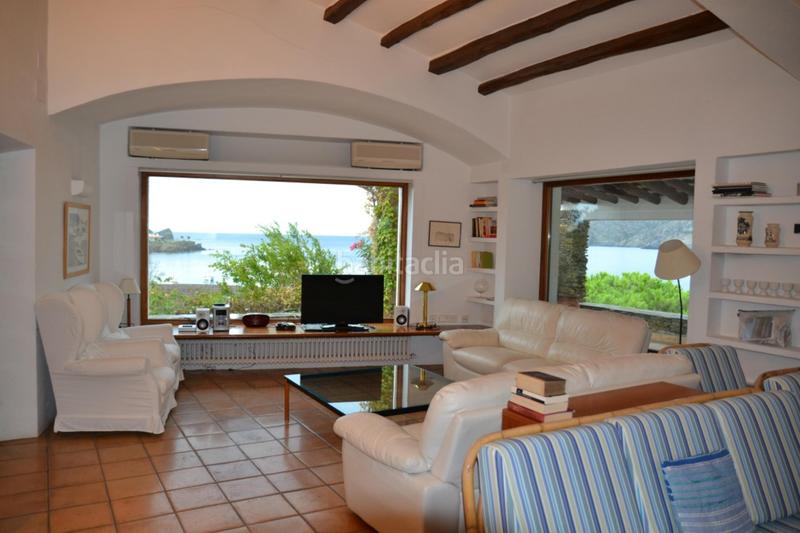 Foto 27bf742f-3f7b-4154-aacc-d0b99aeb7fb2. Maison avec parking dans Cadaqués