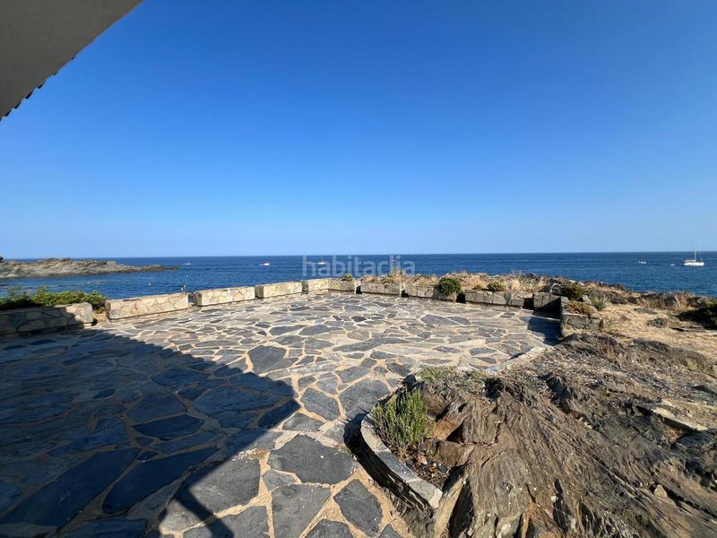 Foto a5a993d4-794d-4c45-a0d5-a8d9842091ca. Casa exclusiva casa unificada en primera línea de mar vistas panorámicas desde todos los ángulosespectacular propiedad que originalmen en Cadaqués