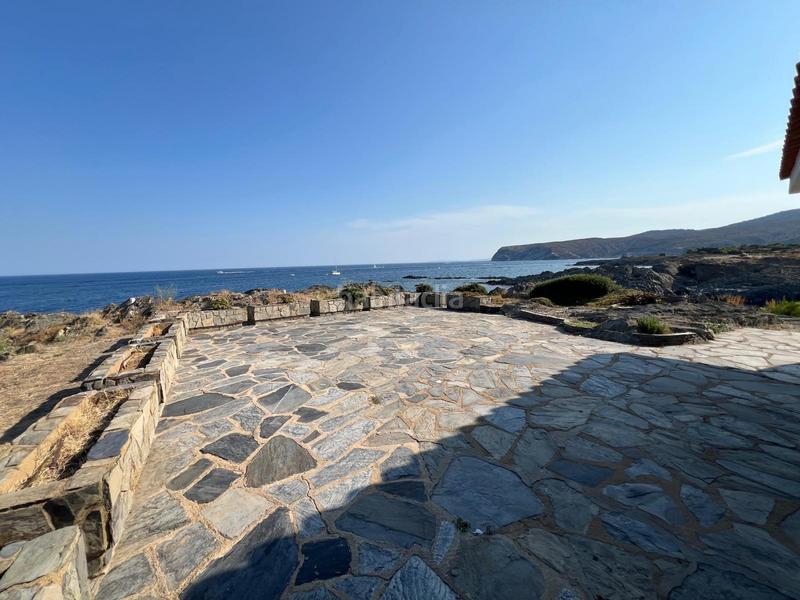 Foto cc75127c-43e8-40c3-b34b-da371e6be1bd. Casa exclusiva casa unificada en primera línea de mar vistas panorámicas desde todos los ángulosespectacular propiedad que originalmen en Cadaqués