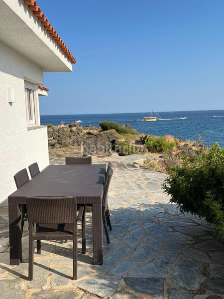 Foto cdbd4fde-3899-409a-8e54-737850c7e936. Casa exclusiva casa unificada en primera línea de mar vistas panorámicas desde todos los ángulosespectacular propiedad que originalmen en Cadaqués