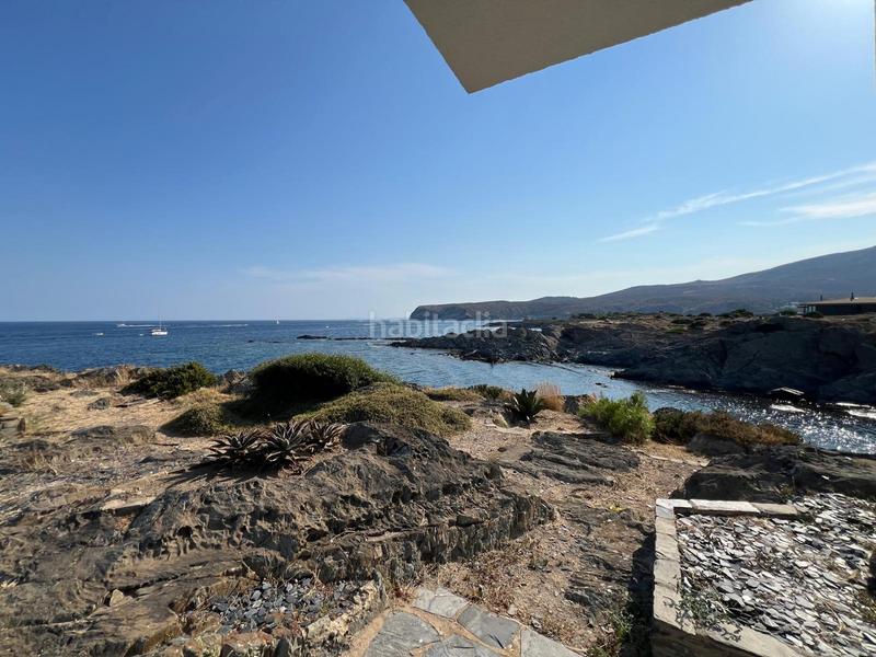 Foto f252b35c-eae4-40f1-97a0-bfd835551917. Casa exclusiva casa unificada en primera línea de mar vistas panorámicas desde todos los ángulosespectacular propiedad que originalmen en Cadaqués