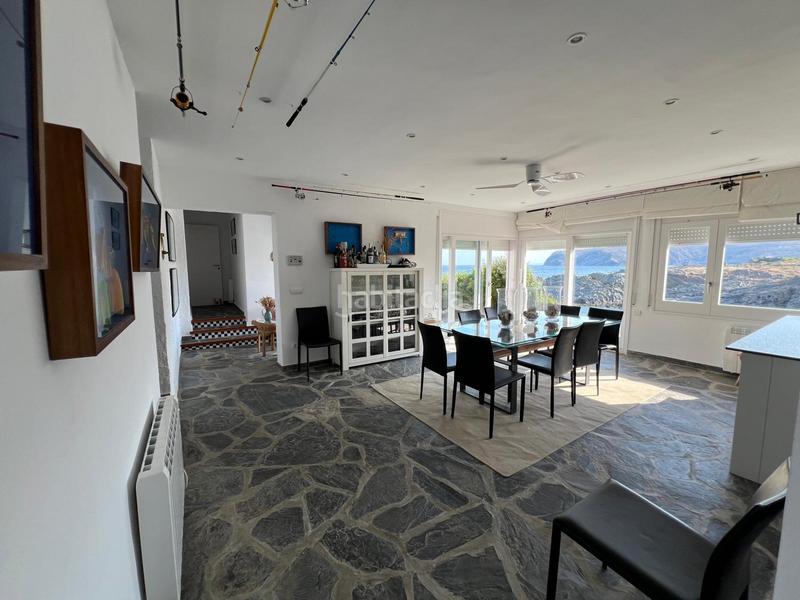 Foto faaaf1c8-90b7-4b1e-9a94-99df2f37fec3. Casa exclusiva casa unificada en primera línea de mar vistas panorámicas desde todos los ángulosespectacular propiedad que originalmen en Cadaqués
