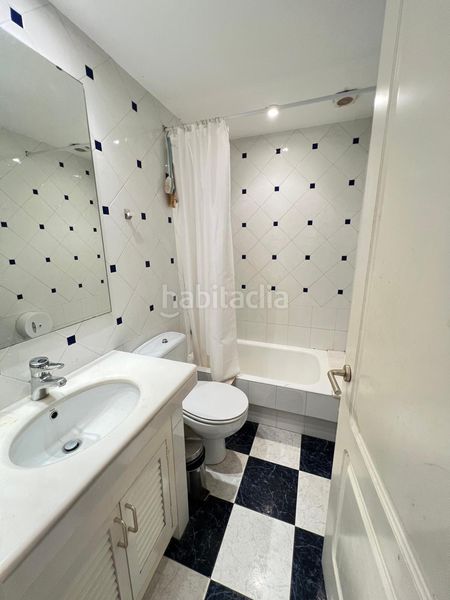 Foto 51e9f898-bb1f-48dc-ad5d-397c3b2636e7. Casa amb aparcament a Cadaqués