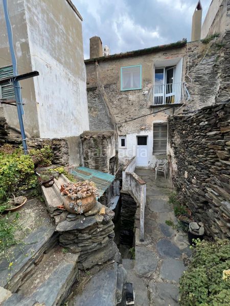 Foto d3ca96de-9749-4f4b-bc18-7a45c9f4c4e2. Casa a Cadaqués