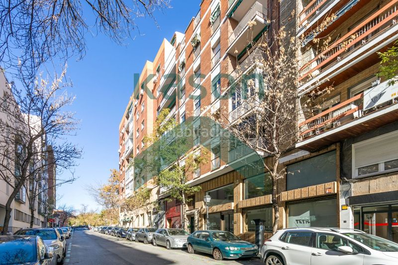Foto 8e5b5fc2-83f8-4c0a-a6d1-1614a19f3d41. Local comercial a Acacias Madrid