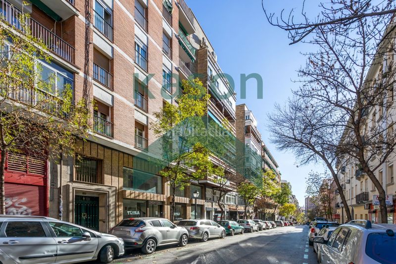 Foto c4485431-6713-43c7-969e-f6e37e7cd752. Local comercial a Acacias Madrid
