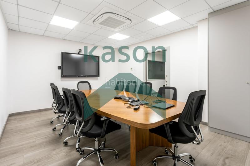 Foto 8bff5bda-564e-447f-b8ea-bff9a59f89df. Office space with parking in Acacias Madrid