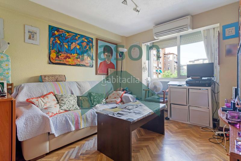 Foto d43052bd-8c2a-4a83-8ba5-4f1d5473244d. Etagenwohnung mit heizung in Simancas Madrid