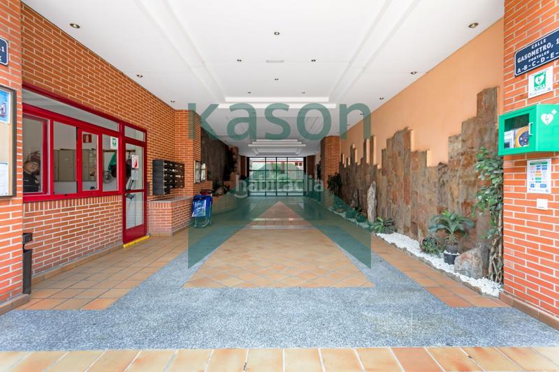 Foto a0df5fcb-7e3d-4a0c-a3ab-13fc7221e34c. Flat with heating pool in Acacias Madrid