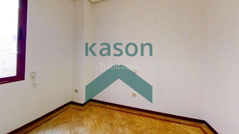 Foto ec36882b-255c-4c75-b6cc-0e92e99709ba. Pis amb calefacció piscina a Acacias Madrid