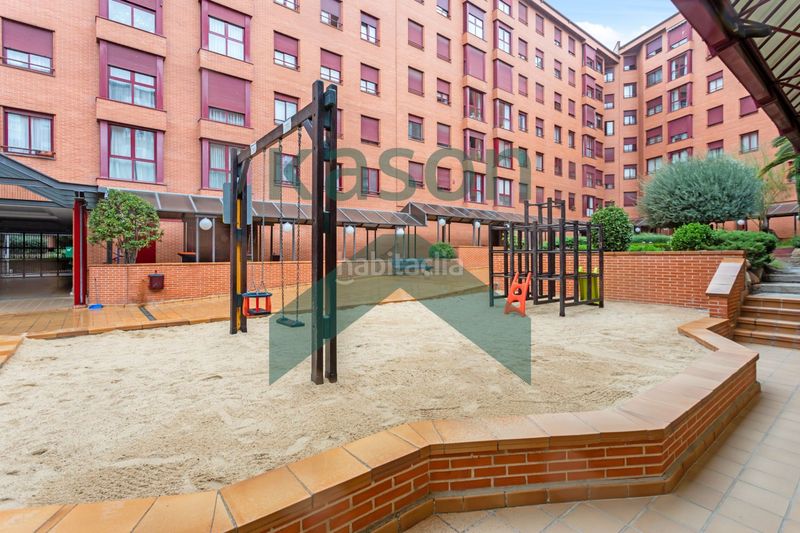 Foto ffac3ce7-4ef4-49a5-a620-04831acfd889. Pis amb calefacció piscina a Acacias Madrid