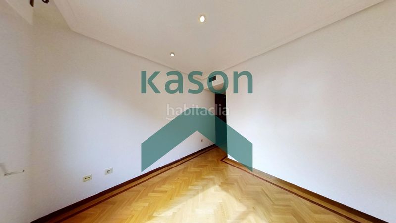 Foto 30b5d9d3-5388-4ee9-89d9-1ab1a4e250e7. Piso en Acacias Madrid