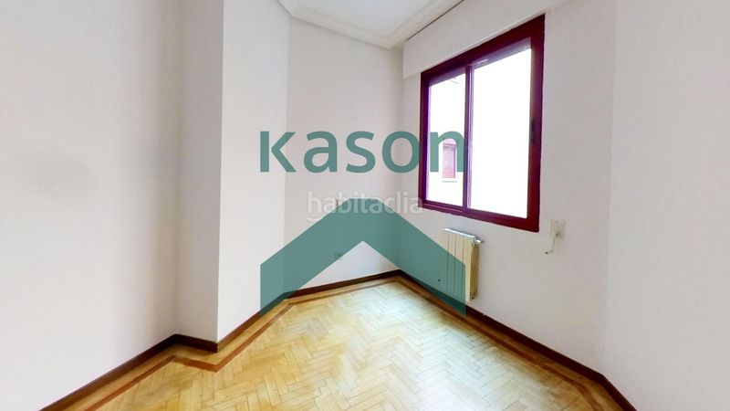 Foto cc3dd4d4-e5af-4de9-9dc0-7634037b31ef. Piso en Acacias Madrid