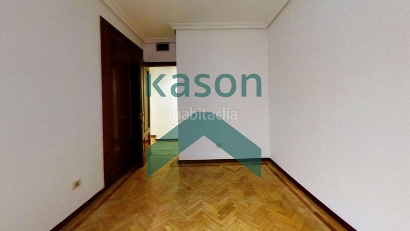 Foto e9bf0777-7d7a-417a-90ce-6963475e42bc. Piso en Acacias Madrid