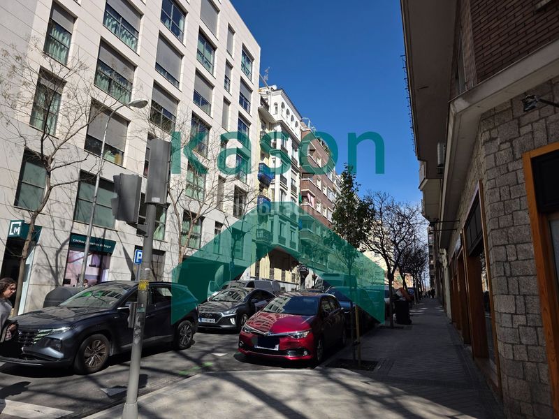 Foto 3ae0b5d5-6504-4eec-b2ae-67650922068b. Àtic amb calefacció a Ríos Rosas-Nuevos Ministerios Madrid