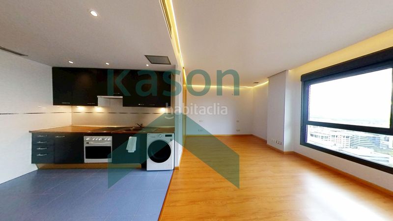 Foto 09d67dbe-bb3c-42f1-abf6-116d4b3c057b. Studio with heating pool in Virgen del Cortijo-Manoteras Madrid