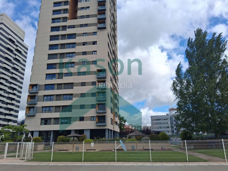 Foto 3db76b93-720a-40aa-ab2c-22cdcc182947. Studio with heating pool in Virgen del Cortijo-Manoteras Madrid