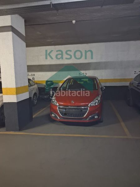 Foto 15c0757b-1a26-4b7d-9762-58420f78f177. Aparcament cotxe a Acacias Madrid