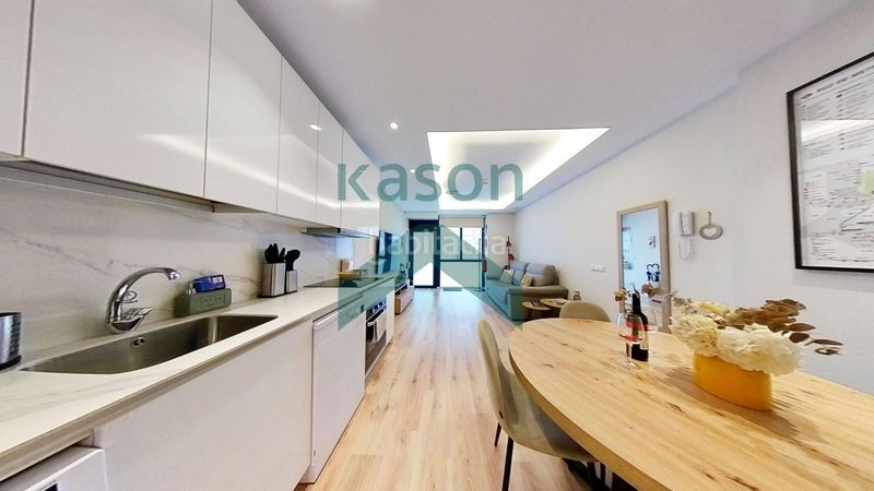 Foto 8b662215-1d3a-4d57-9c39-2cd4c6a358d3. Apartamento en Pacífico Madrid