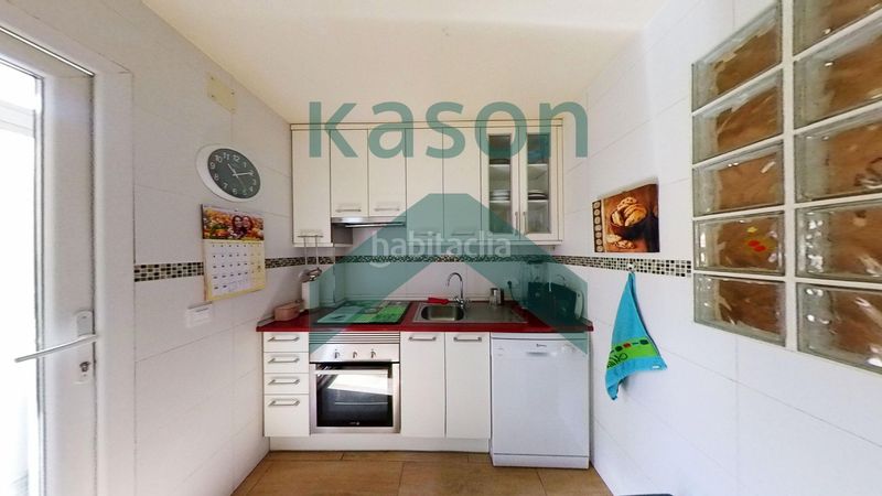 Foto f9640bce-118a-4cd6-bd65-d738d47692c9. Flat with heating in Moscardó Madrid