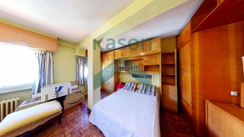 Foto 2477eb1b-b35f-4755-b68d-6aa82200f6ad. Piso en Comillas Madrid