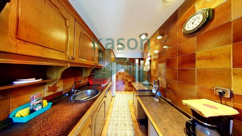 Foto ef6f3213-fb96-4fc4-bfd2-c9a22120898b. Piso en Comillas Madrid