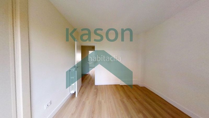 Foto 001d9c9e-d434-4395-a916-34c4f7c3cc91. Piso en Quintana Madrid