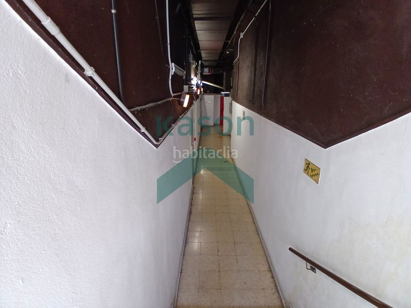 Foto e4a89796-ae09-4b9d-aa70-0cad138a8f1b. Aparcament cotxe a Estrella Madrid