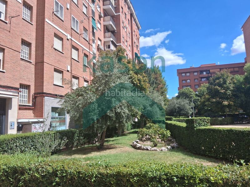 Foto db901eee-64ec-4e63-95d6-f2706a27ee9d. Piso en Aluche Madrid