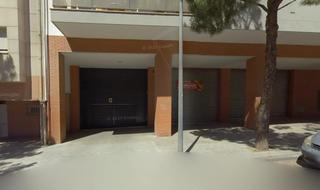 Car parking in De la via lacetània 22